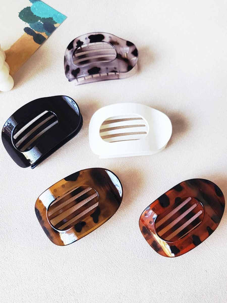 Neutral Flat Hair Claw